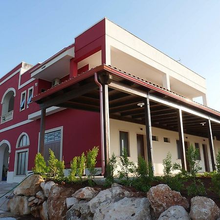 Tenuta Cavalieri Leverano Bagian luar foto
