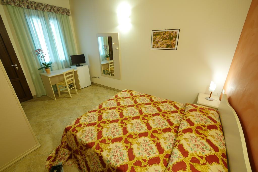 Tenuta Cavalieri Leverano Bagian luar foto